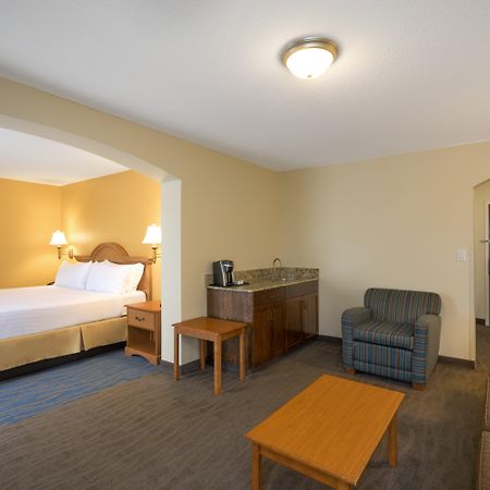 Hotel Clarion Pointe New Bern Exterior foto