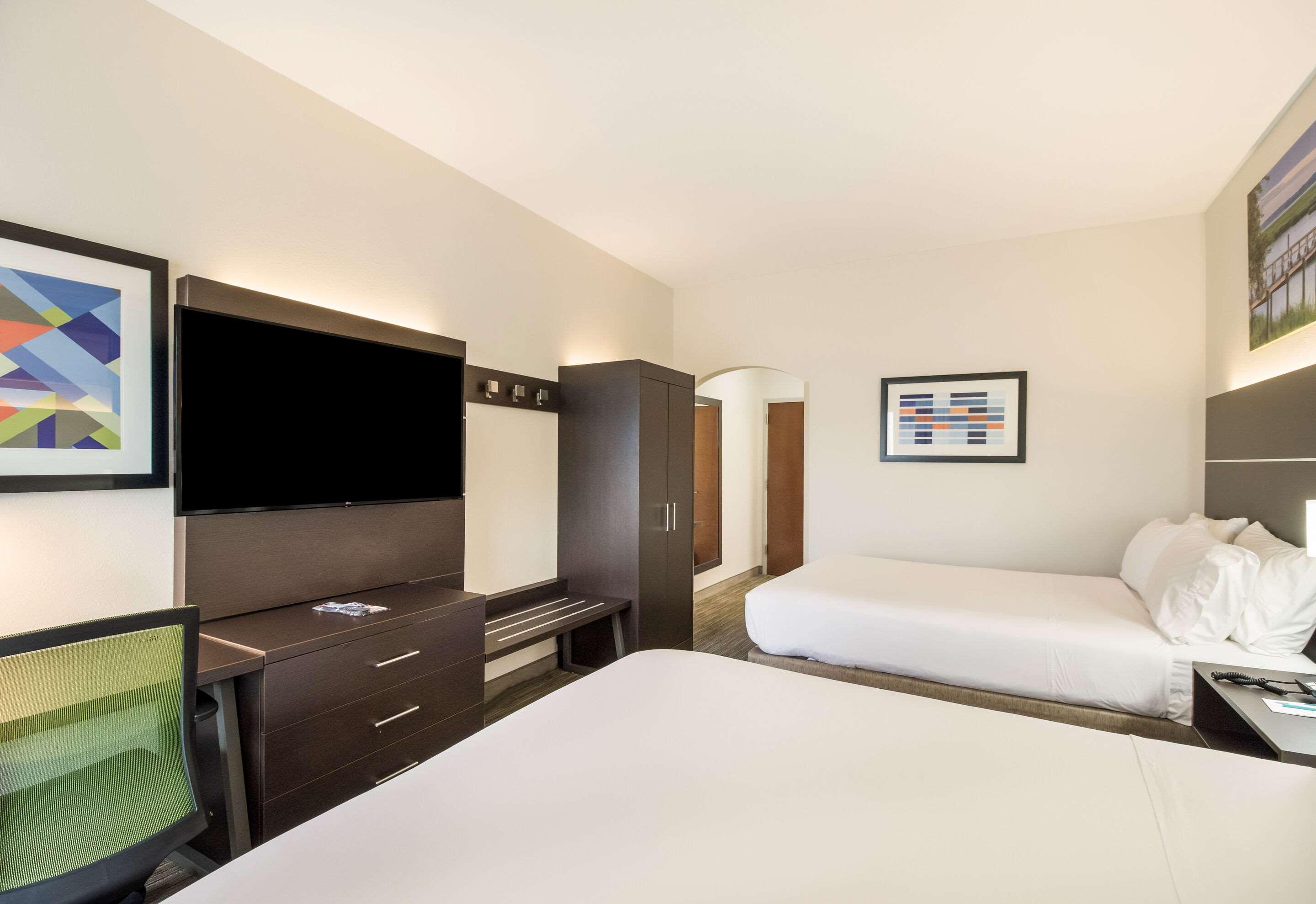 Hotel Clarion Pointe New Bern Exterior foto