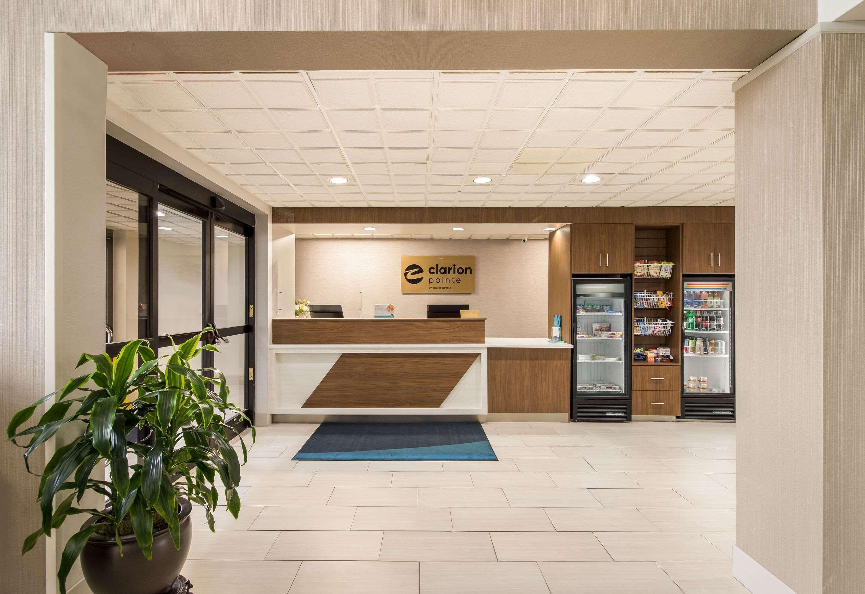 Hotel Clarion Pointe New Bern Exterior foto
